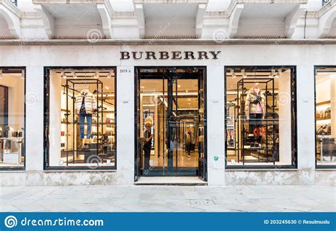 burberry calle larga venezia|Burberry negozi a Venezia, telefono, indirizzo e orari .